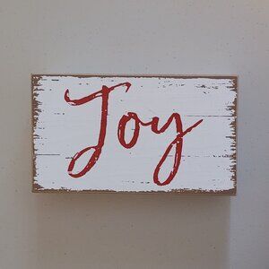 Wooden Holiday "Joy" Sign
